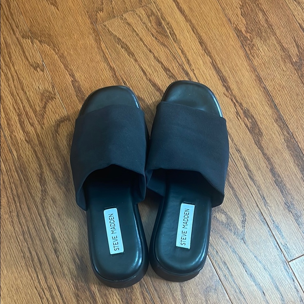 Steve Madden Black Slinky30